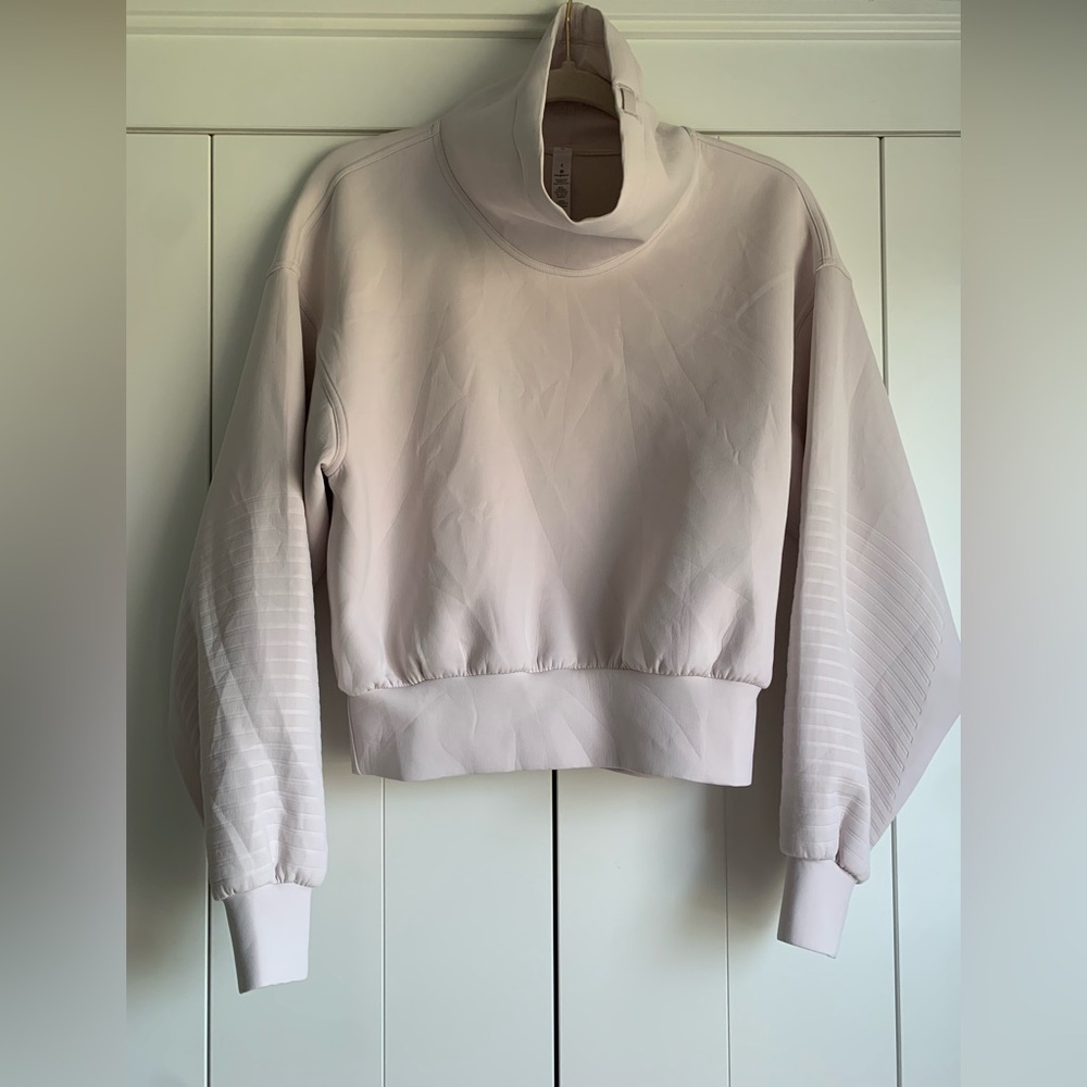 Lululemon Full Flourish Pullover Light Chrome Size 4 Luxtream View 2